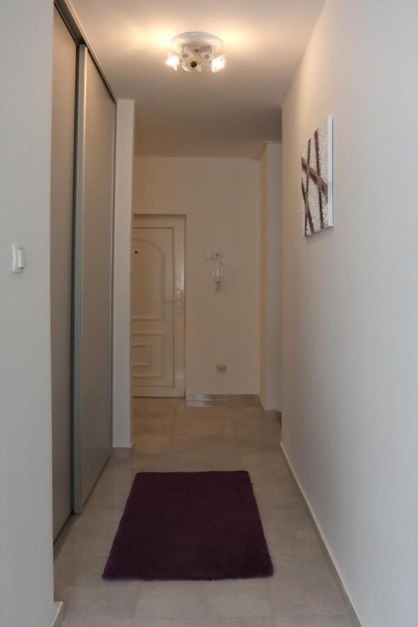 Studio Apartman Ana 오시예크 외부 사진